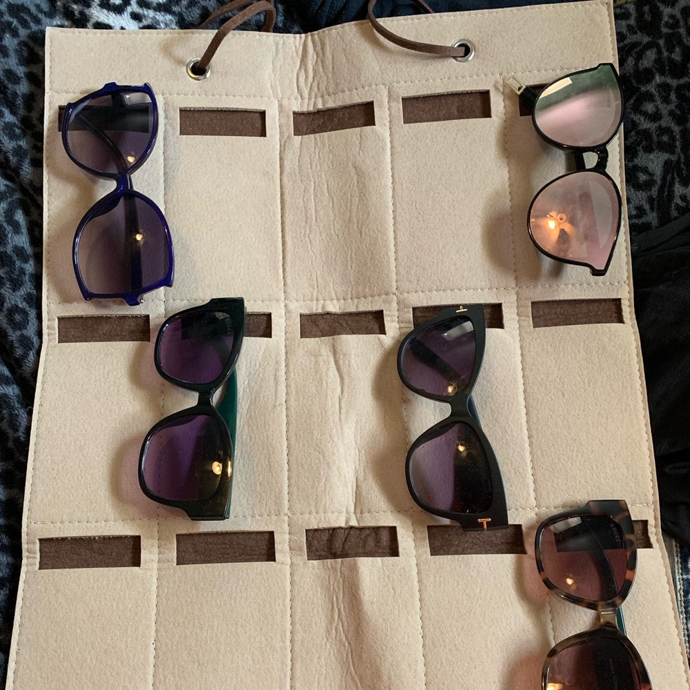 Sunglasses organizer. Sunglasses not included.